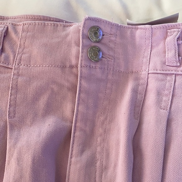 Size 18, pale lavender cotton pleated high rise shorts, by Wild Fable - Picture 7 of 7